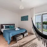 Beachfront In Nyaraló